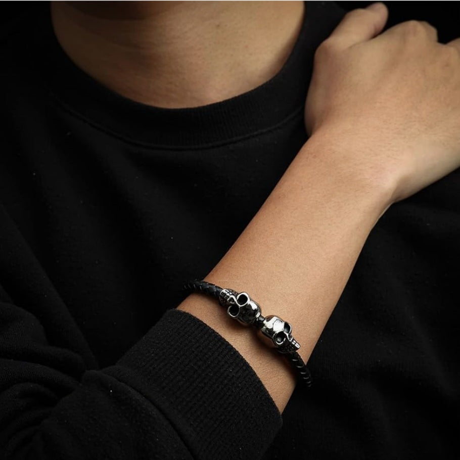 Armband Totenköpfe, Echt Leder, Titan, Magnetverschluss, 21,5x1,2cm