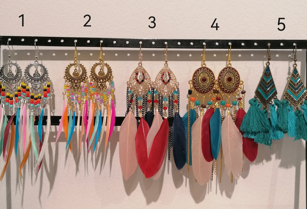 Ohrringe indianisch mit Federn oder Quasten Modeschmuck bunt