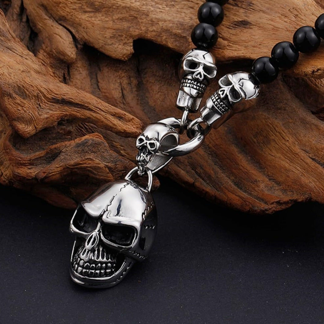 Halskette Totenkopf Edelstahl, Onyx-Kugeln 8mm, Kette 60cm, Anhänger 3,5x2,3cm